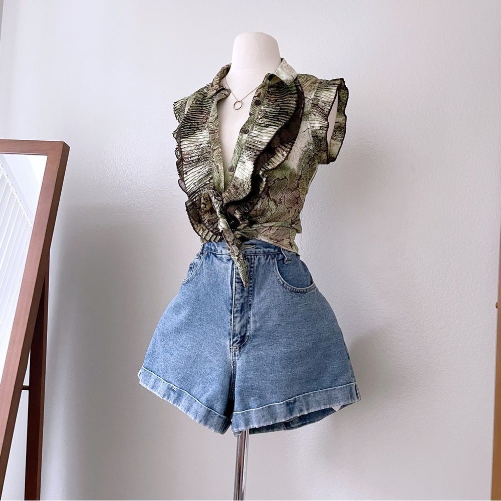 Multicolor Ruffled Button Front Top